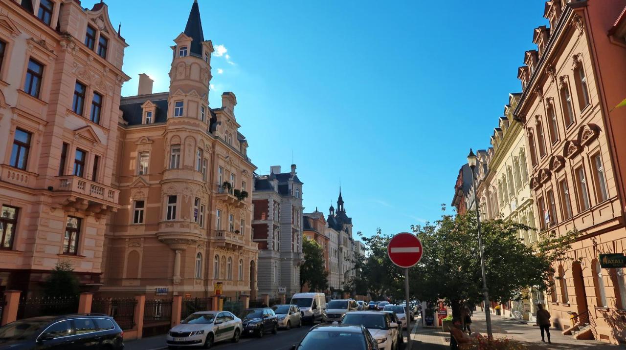 Apartment Themis Karlovy Vary Bagian luar foto