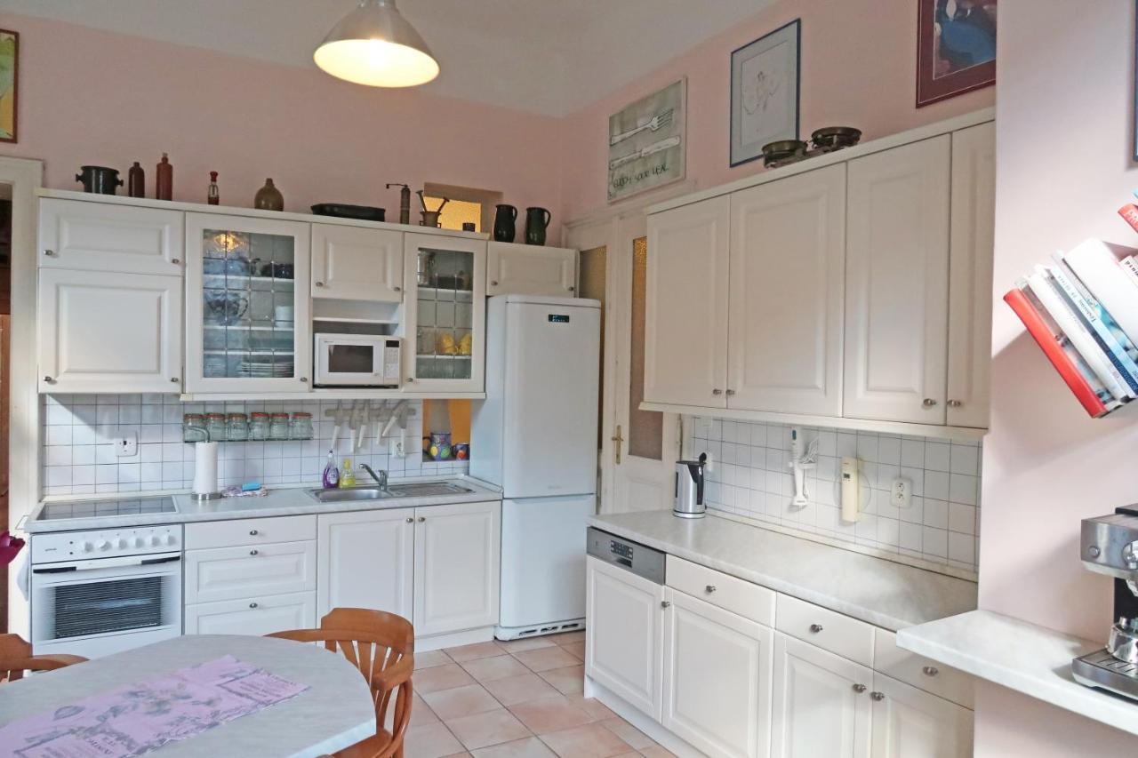 Apartment Themis Karlovy Vary Bagian luar foto